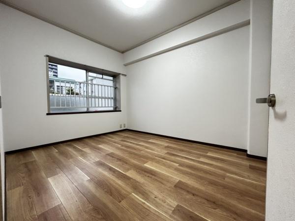 緑橋コーポ2号棟(洋室)