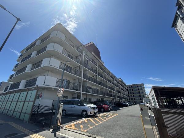 奈良市四条大路１丁目のマンション