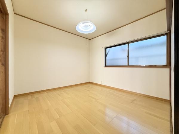奈良市南京終町１丁目のテラスハウス