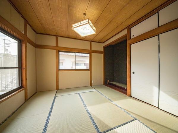 奈良市あやめ池北３丁目の貸家