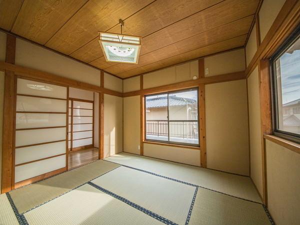 奈良市あやめ池北３丁目の貸家
