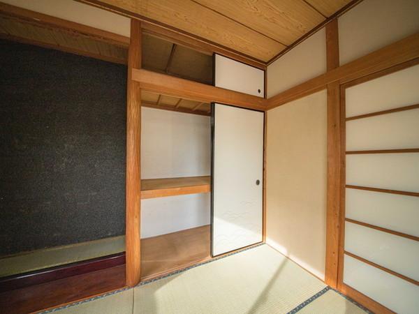 奈良市あやめ池北３丁目の貸家