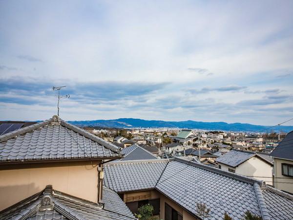 奈良市あやめ池北３丁目の貸家
