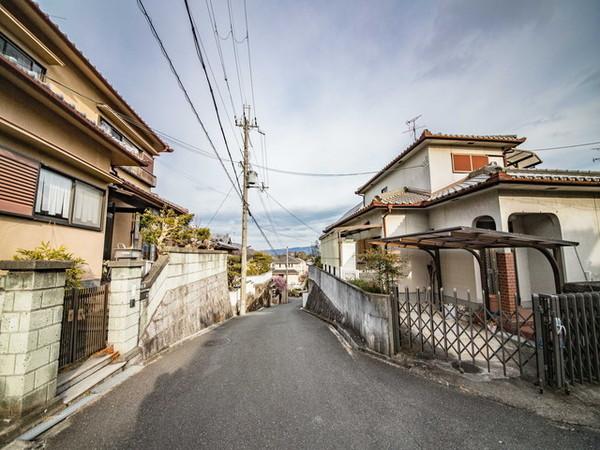 奈良市あやめ池北３丁目の貸家