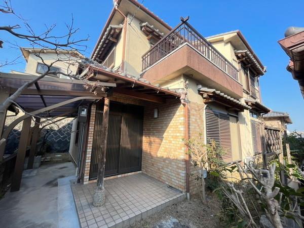 奈良市あやめ池北３丁目の貸家