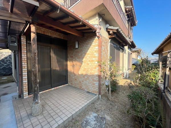 奈良市あやめ池北３丁目の貸家