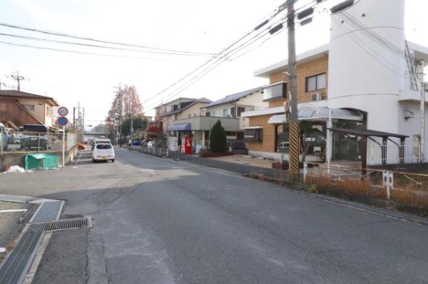 奈良市右京３丁目の住宅付店舗（一戸建）