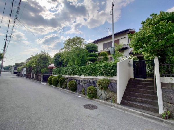 奈良市若葉台１丁目の貸家