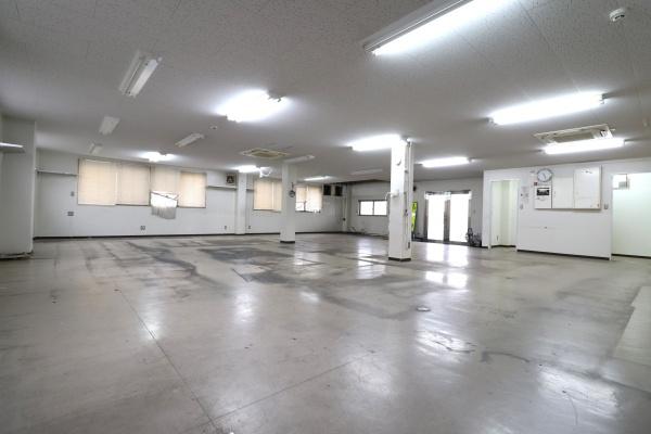 橿原市木原町の店舗（建物一部）