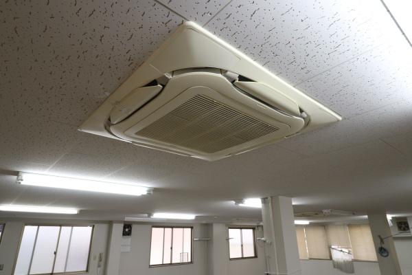 橿原市木原町の店舗（建物一部）
