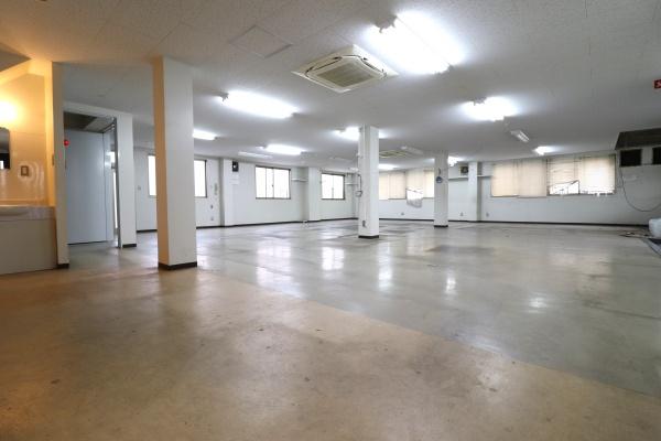 橿原市木原町の店舗（建物一部）