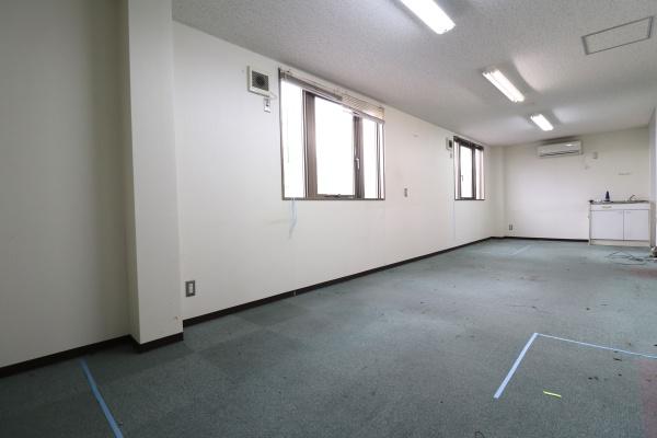 橿原市木原町の店舗（建物一部）