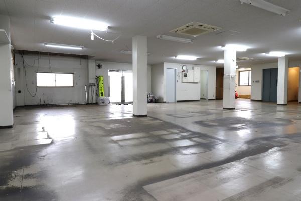 橿原市木原町の店舗（建物一部）