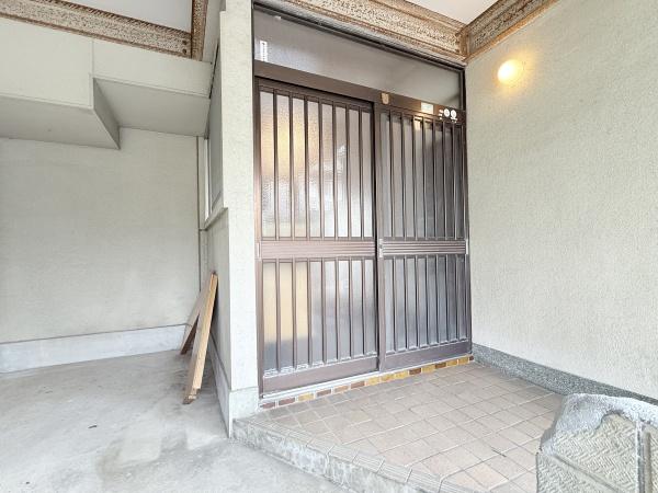 御所市栄町の貸家
