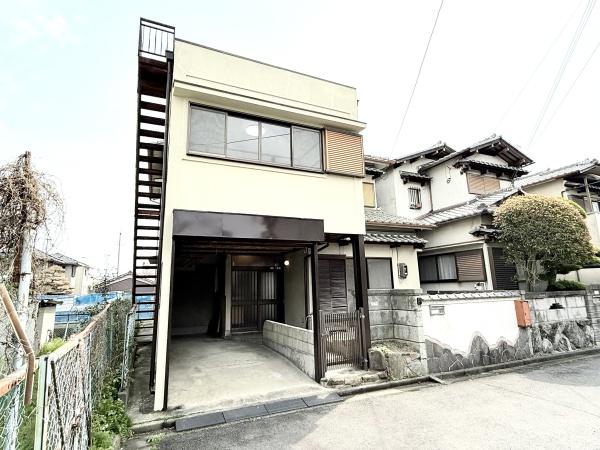 御所市栄町の貸家