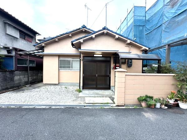 天理市柳本町　貸家