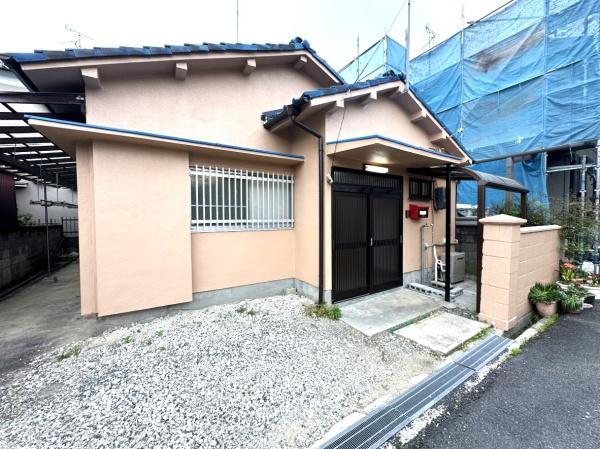 天理市柳本町　貸家