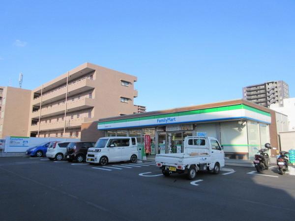 アーバンH.K(ファミリーマート座間相模が丘一丁目店)