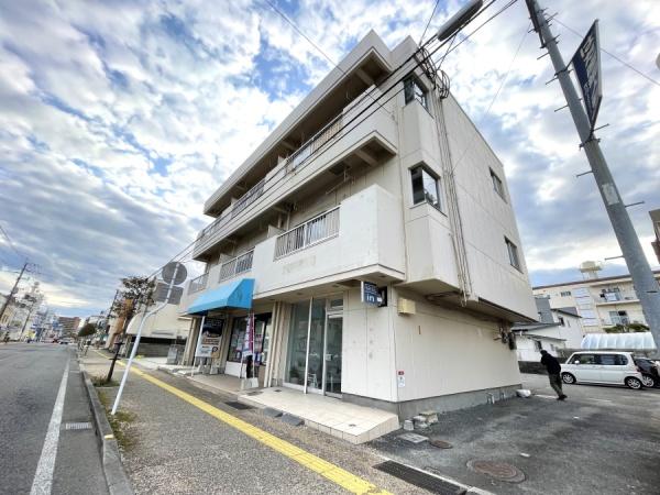 鶴田ビル