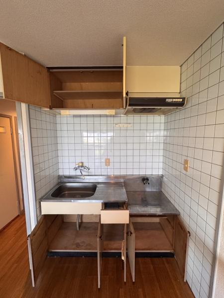 ロワイヤルヒルズ壱番館