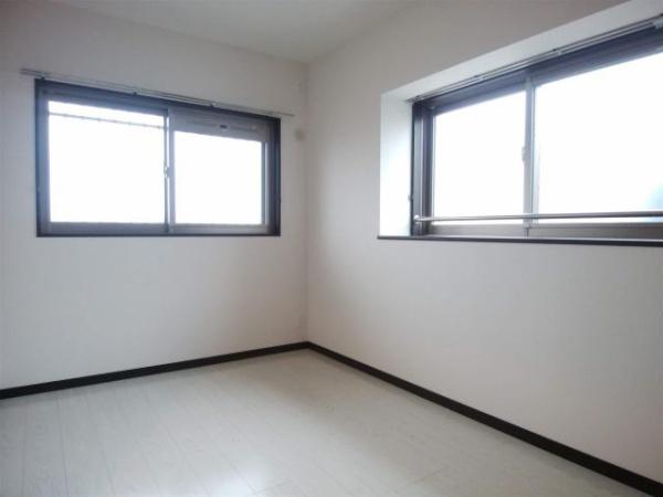 The　ApartmentHiKaRi
