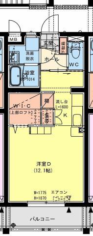 ファヴィオ博物館前