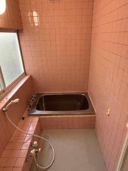 赤江倉庫付貸家