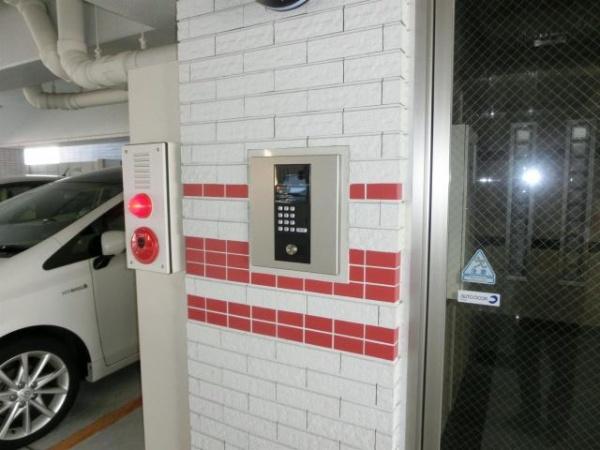 Bonhill駅前