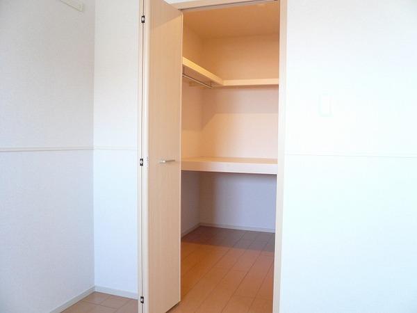 宮崎市田代町のマンション(収納)