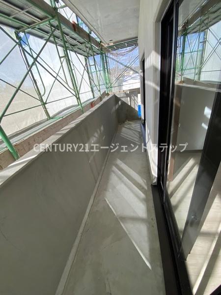 NEIGHBORS(バルコニー)