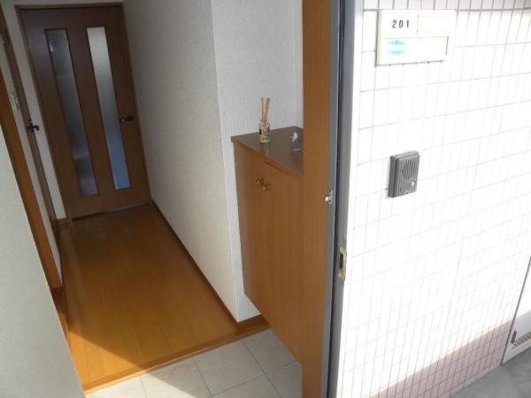 ピーチフローレ5(玄関)