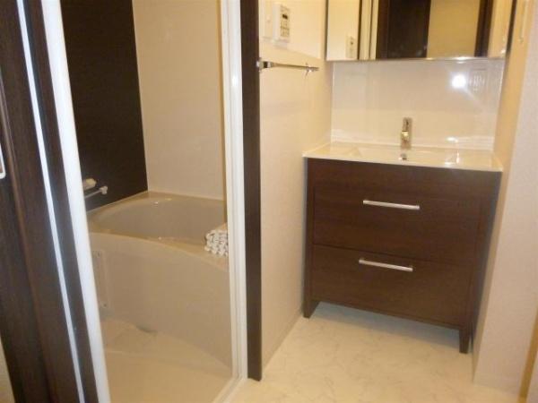 グランドアーク神宮東