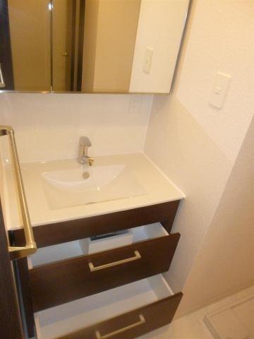 グランドアーク神宮東