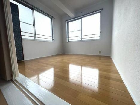 ファーストライフ江平