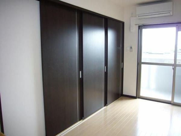 ヴィラ　ミモザ