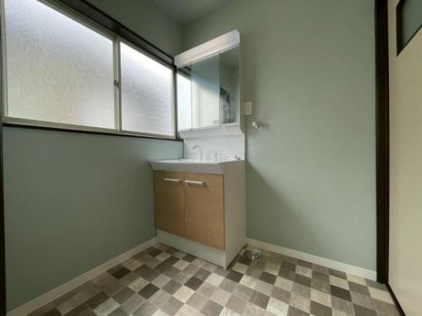 宮崎市江平東町の貸家