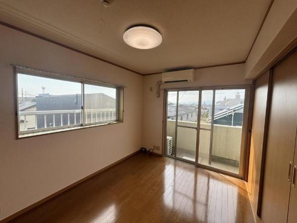 サン・フォレスト