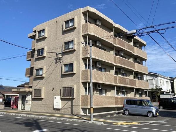 ユーミー波島