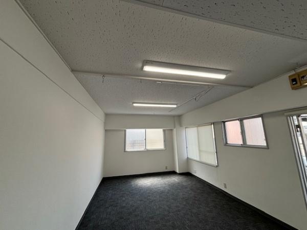 セイザンハイツ高松101