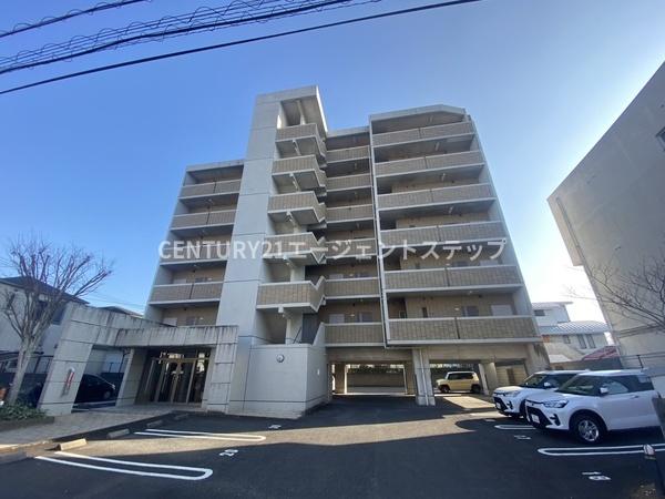 エンブレーマ西池