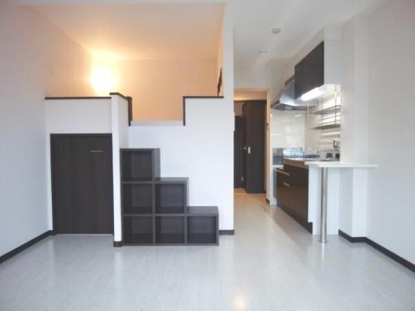 The　ApartmentHiKaRi