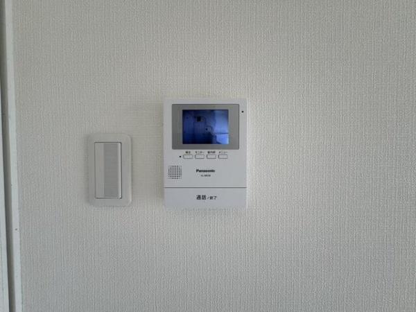 デタント新城