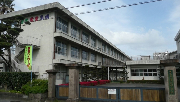 ラウローラ(宮崎市立清武中学校)