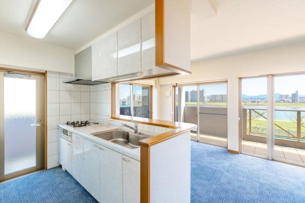 宮崎市鶴島１丁目のマンション