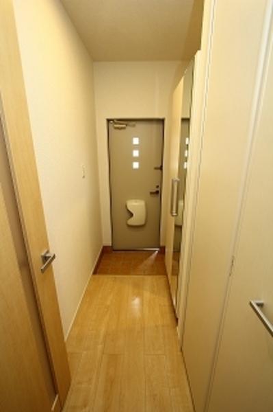 ハッピーメゾン5 B(玄関)