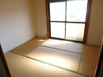 パトリエ新名爪