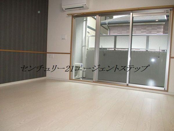 パルイースト