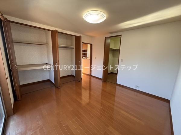 権現町貸家