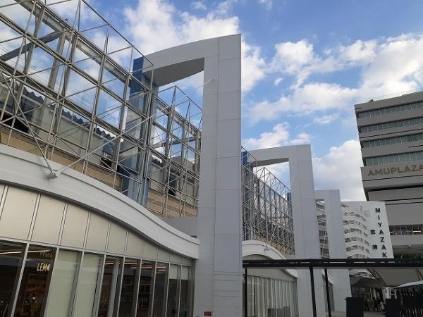 ローウェルズ３番館(宮崎駅)