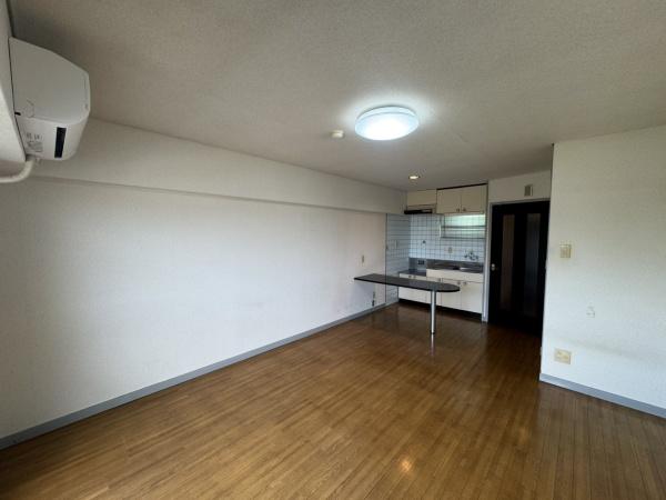 ロワイヤルヒルズ壱番館